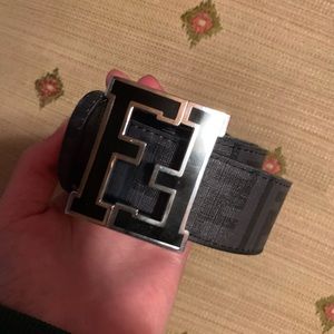 Men’s fendi belt